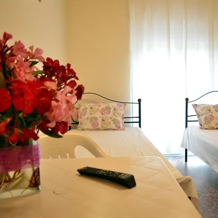 Megas Alexandros Hotel *